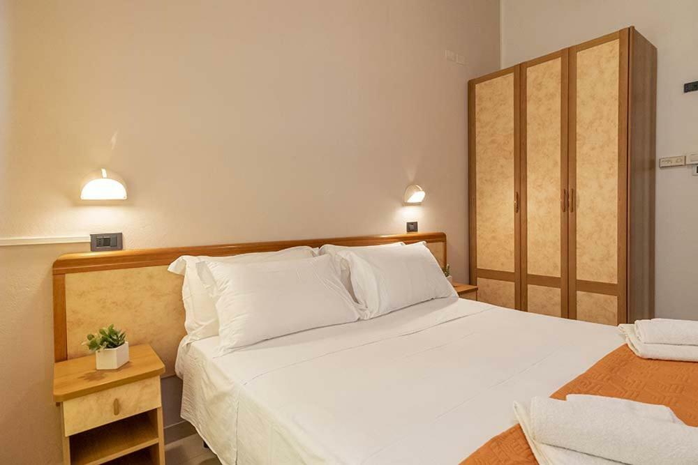 Oasi Del Mare Hotell Rimini Exteriör bild